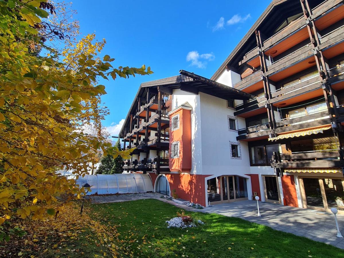 Das Kronen Hotel Ζέεφελντ Εξωτερικό φωτογραφία