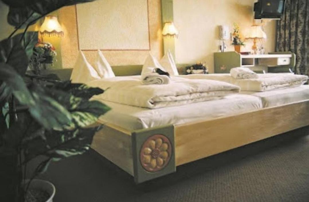 Das Kronen Hotel Ζέεφελντ Εξωτερικό φωτογραφία