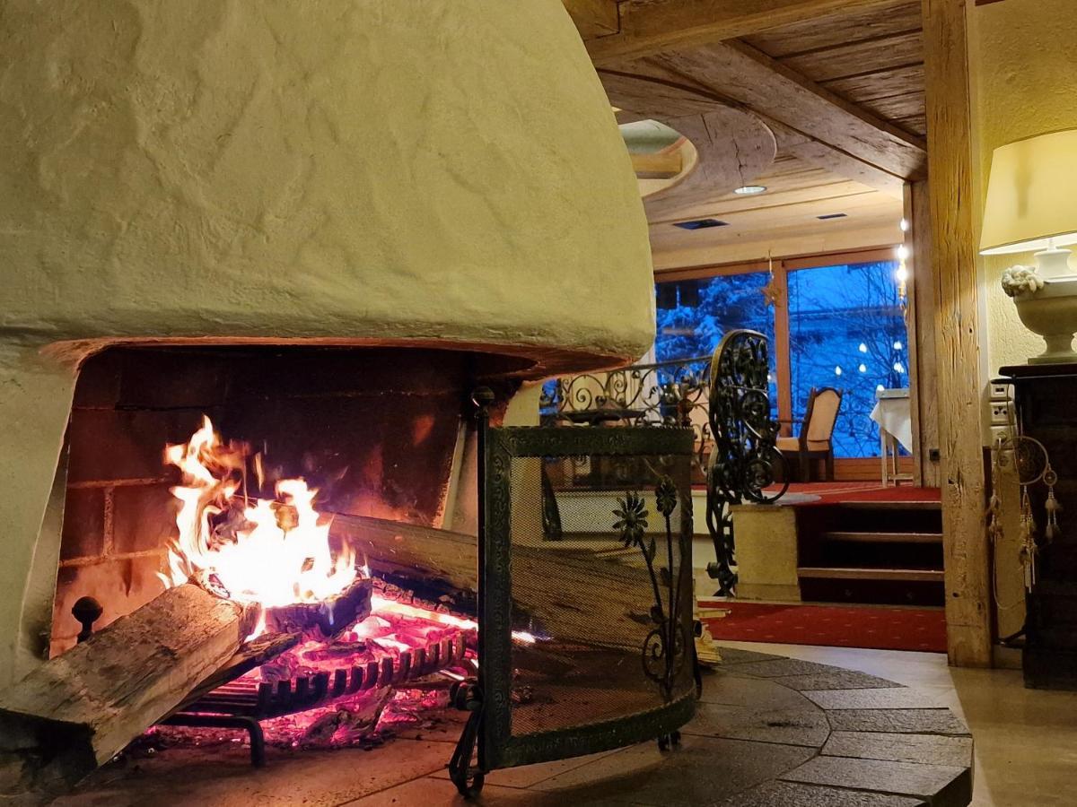 Das Kronen Hotel Ζέεφελντ Εξωτερικό φωτογραφία